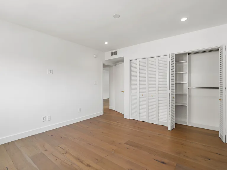 1480 S Canfield Ave — Photo 16