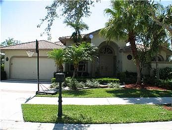 1st image of 3031 Lakewood Dr