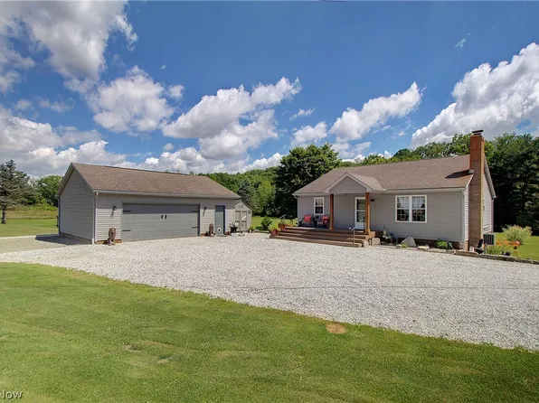 14157 Lisbon St NE, Paris, OH 44669