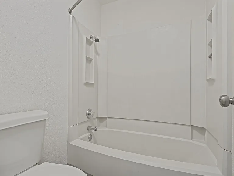 2406 Capitan Dr #D — Photo 10
