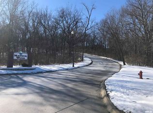 813 Rebecca Pl, Carbon Cliff, IL 61239