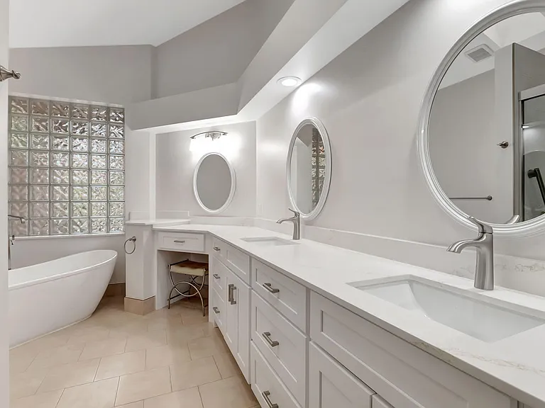 11081 Springbrook Cir — Photo 23