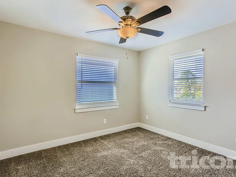 1723 Shaw St — Photo 12