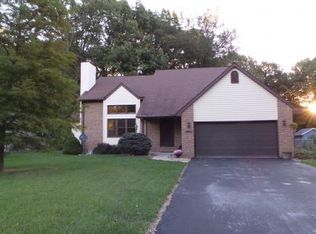 2329 Stoner Dr W, Charleston, IL