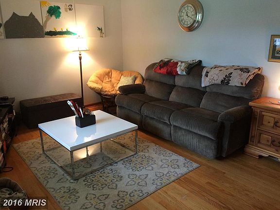 3rd image of 7 Lombardy Dr