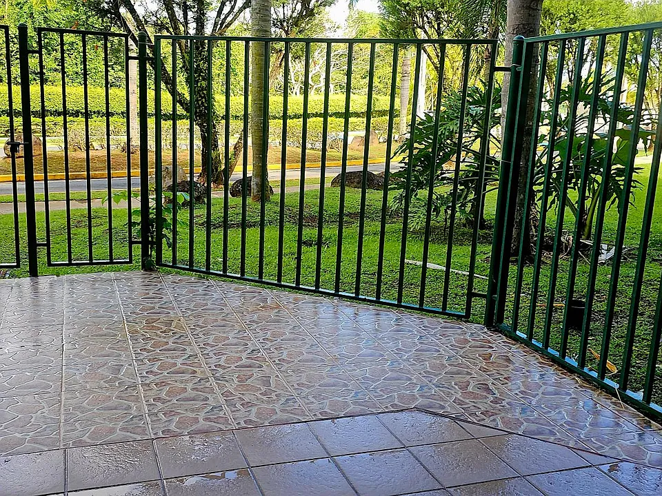 51 Via Aventura #1