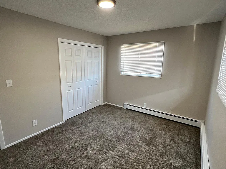 1550 E 8th St #1550 — Photo 4