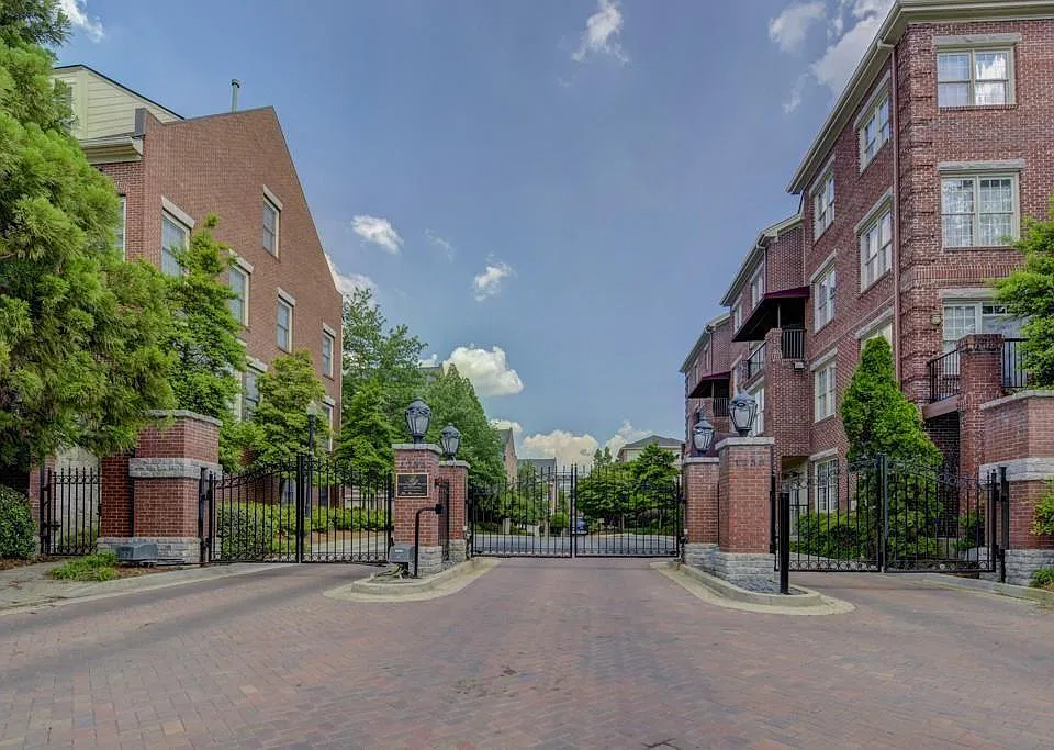 1735 Peachtree St NE #528