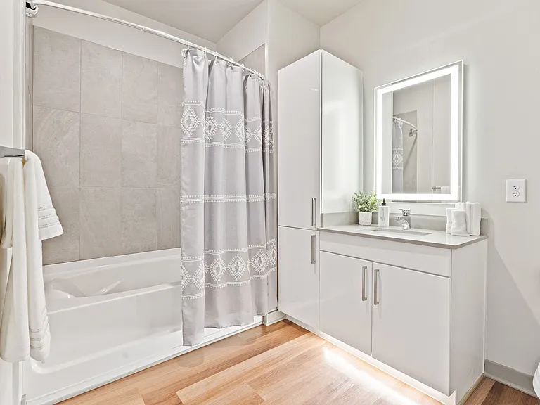 Apartments in Wilmington NC Shower
