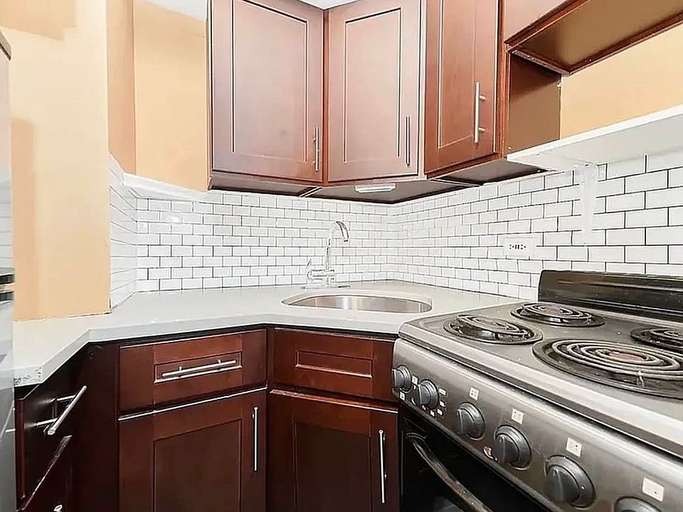 2nd image of 432 E 88th St APT 102