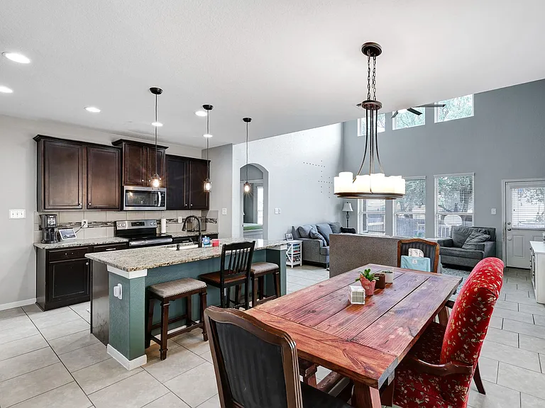 10707 Gentle Fox Bay — Photo 3