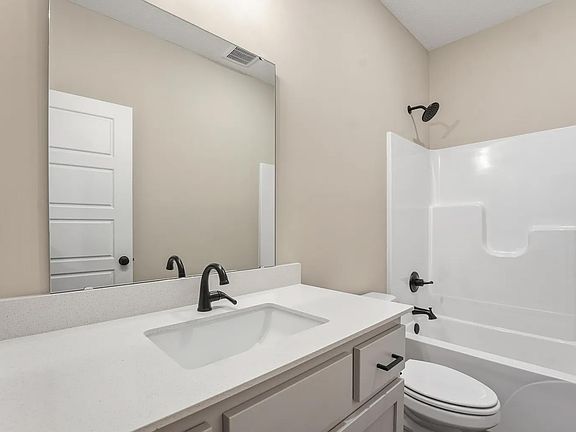3rd image of 1218 SE Windbreak Dr #2