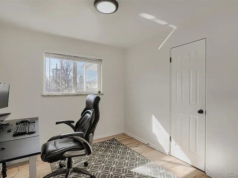 10 Teller St — Photo 8