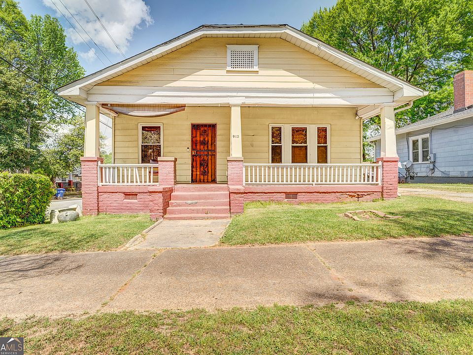 1st image of 943 Washington Pl SW