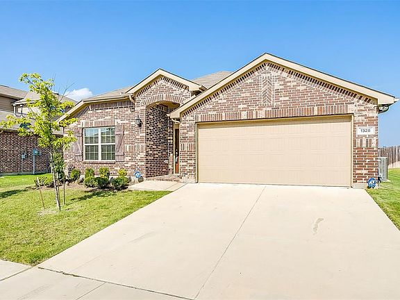 3rd image of 1328 Foxglove Ln