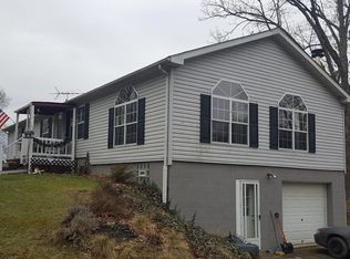 409 Careywood Rd, Wampum, PA 16157