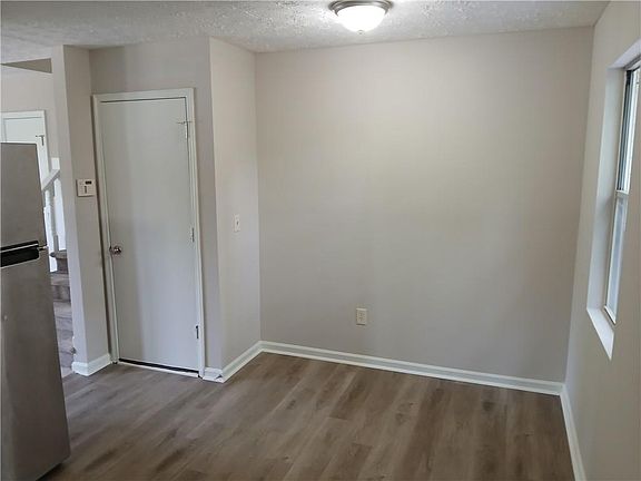 4th image of 2275 Ramblewood Cir