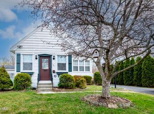66 New Turnpike Road, Troy, NY 12182