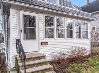 402 Prairie Ave, Kalamazoo, MI 49006