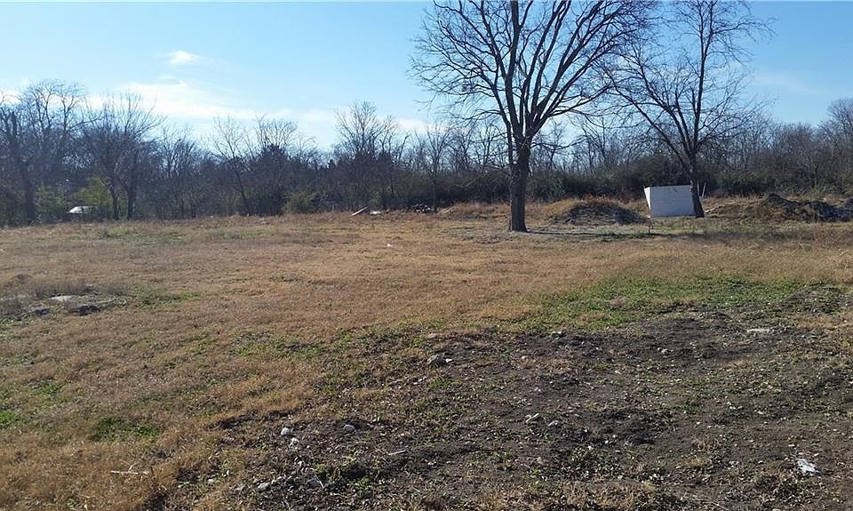 2nd image of 2945 Saint Augustine Rd