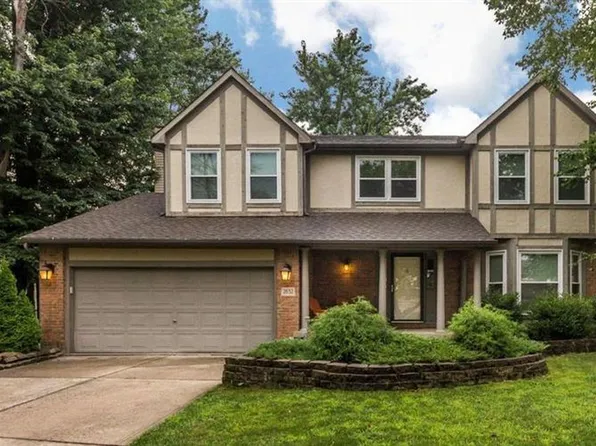 2632 Breathstone Ct, Powell, OH 43065