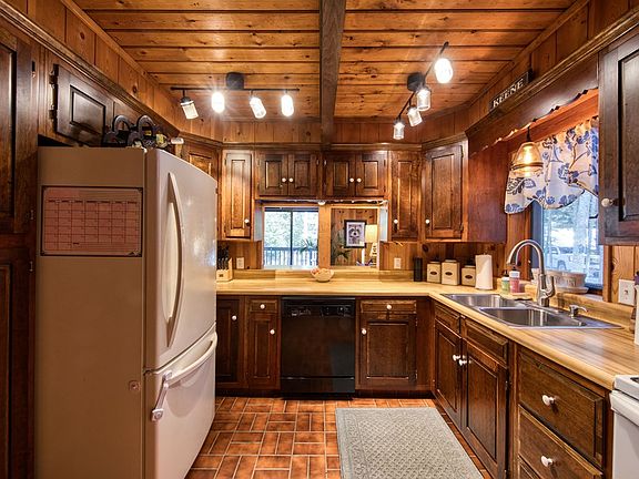 4th image of 51 Juniper Cir