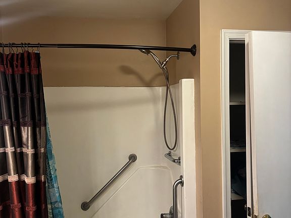 5th image of 1800 Verona Rd #2