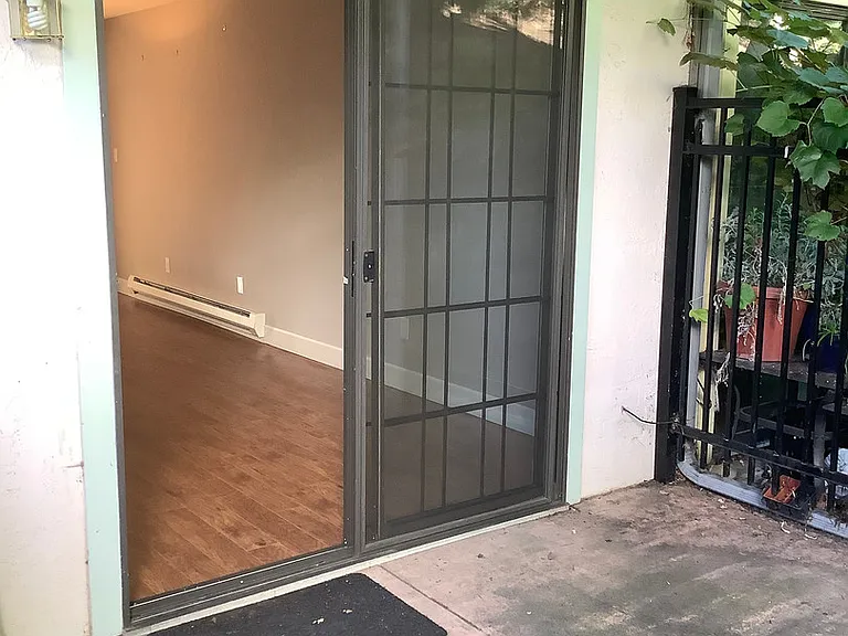 495 Chestnut St #3 — Photo 8