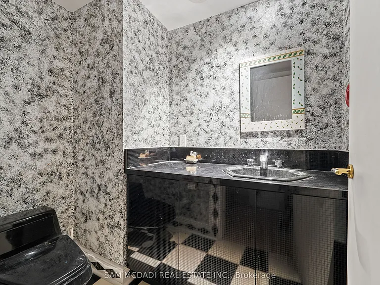 9 Flaherty Ln — Photo 20