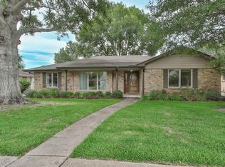 5518 Valkeith Dr, Houston, TX 77096
