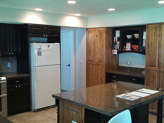 4th image of 393 E Rosewood Park Ln