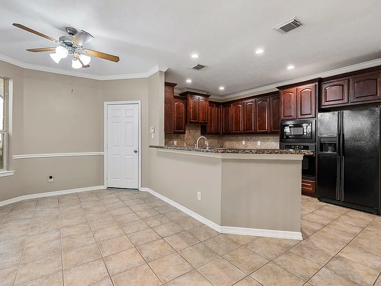 4223 Rose St — Photo 13