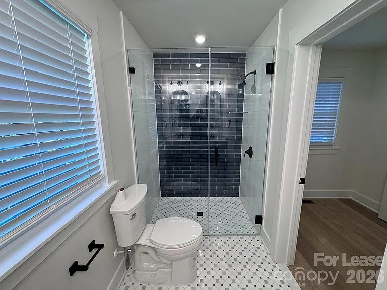 549 Manhasset Rd — Photo 13