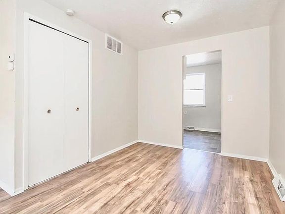 5th image of 23984 Banbury Cir APT 6