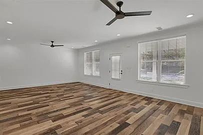2374 Forrest Ave — Photo 11