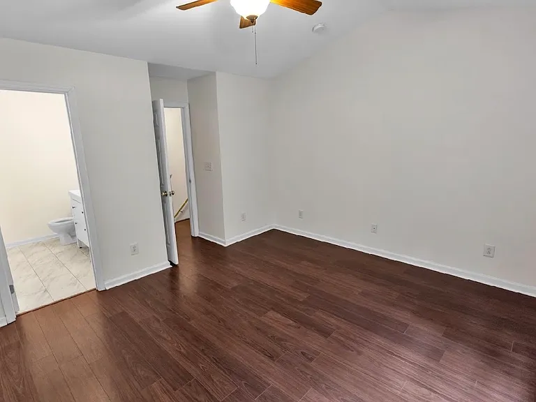 203 Twin Tree Dr — Photo 10