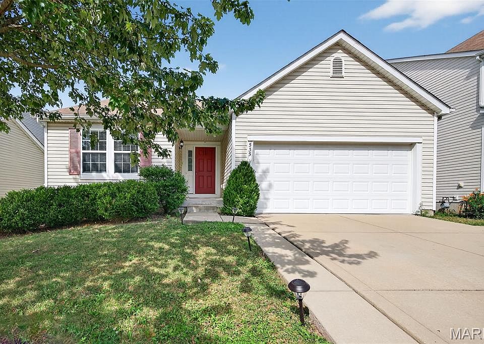 1st image of 535 Country Chase Dr