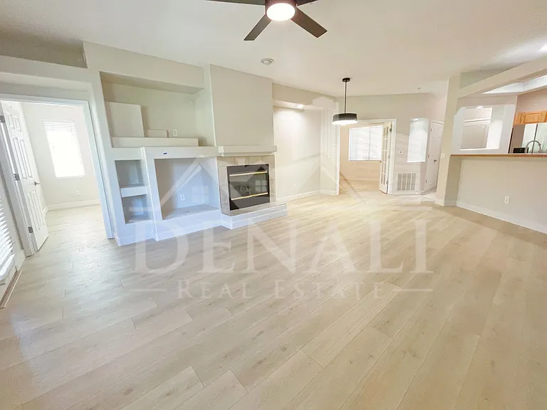 11500 E Cochise Dr #1007 — Photo 5