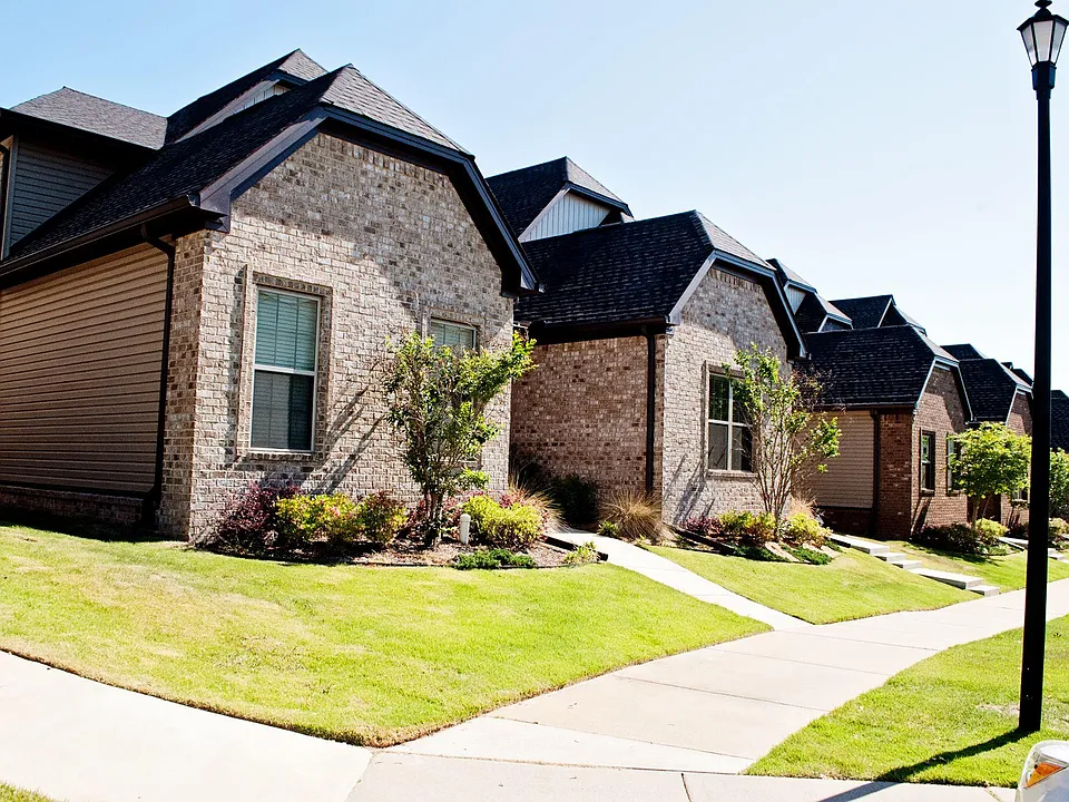 Renaissance Pointe Parkland Heights