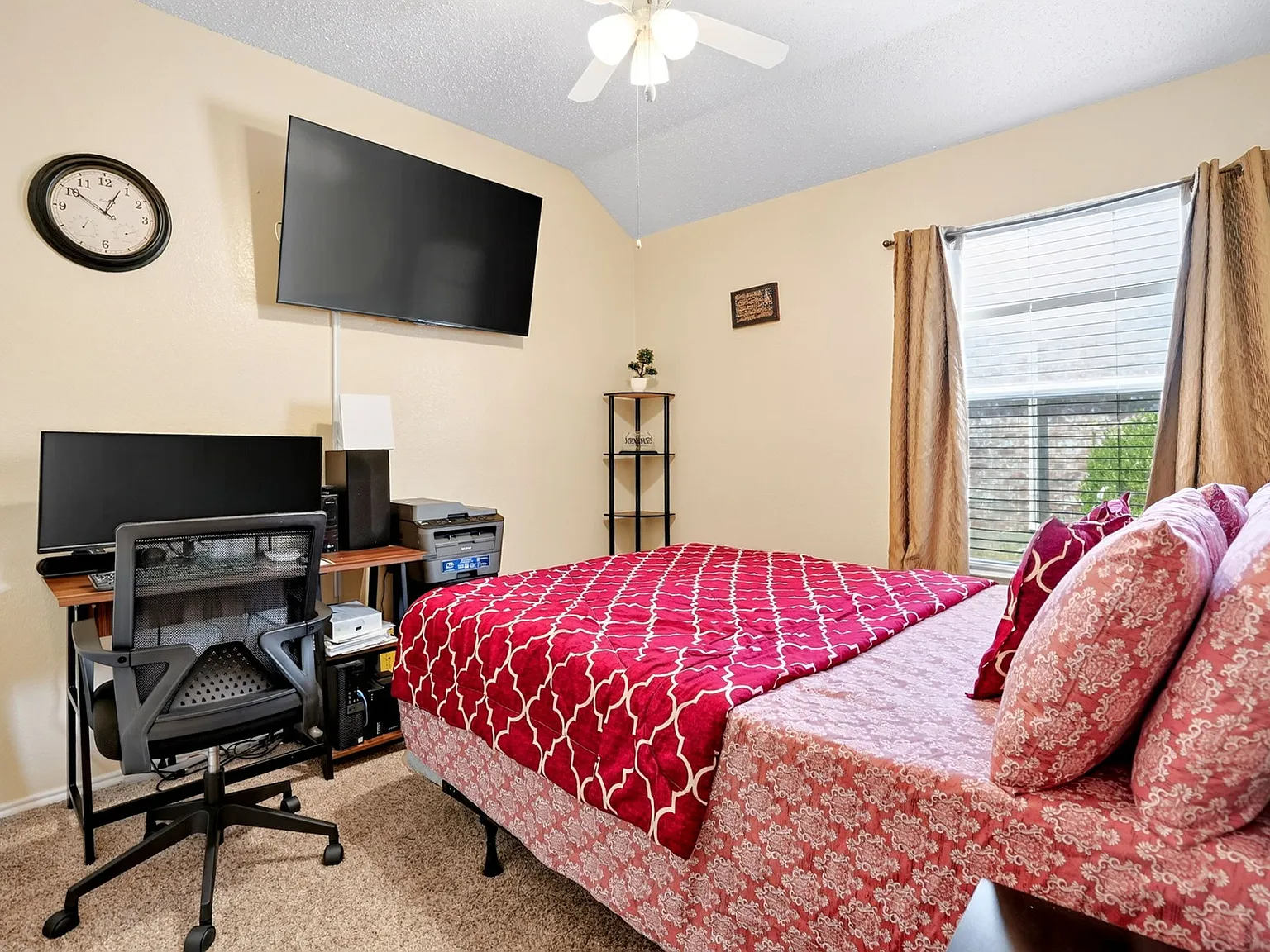 3 bed, 1415 sqft, $2,500 — Photo 4