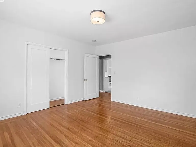 2978 Georgia St — Photo 7