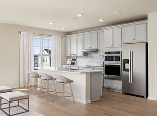 4 Stratton Dr #104, Woburn, MA 01801