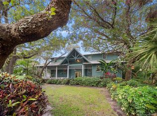 12 Oak Hill Way, Sewalls Pt, FL 34996