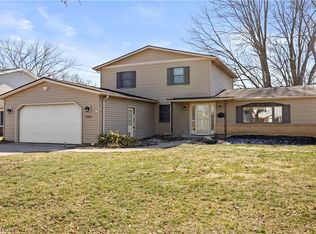 27261 Nantucket Dr, North Olmsted, OH 44070