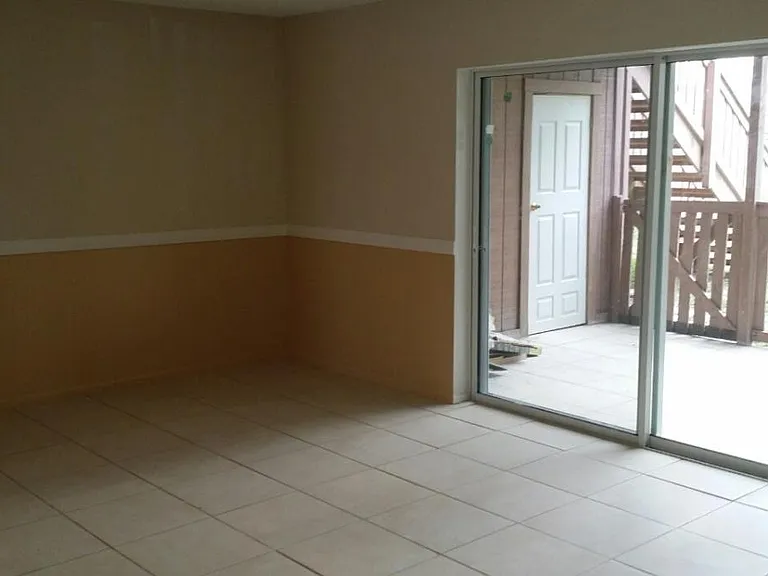 9025 Westchester Cir #D — Photo 11