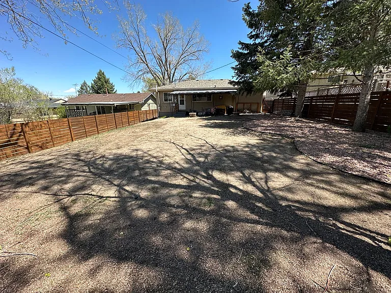 1314 McArthur Ave — Photo 15