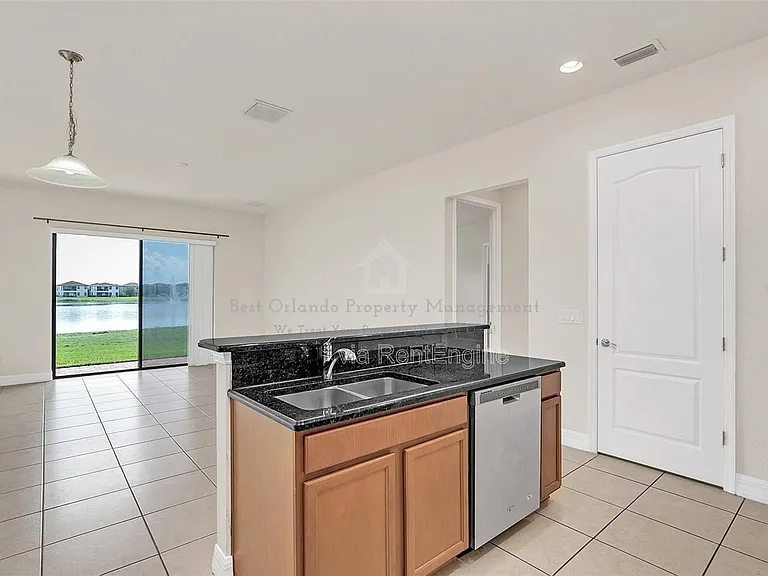 10466 Stapeley Dr — Photo 10