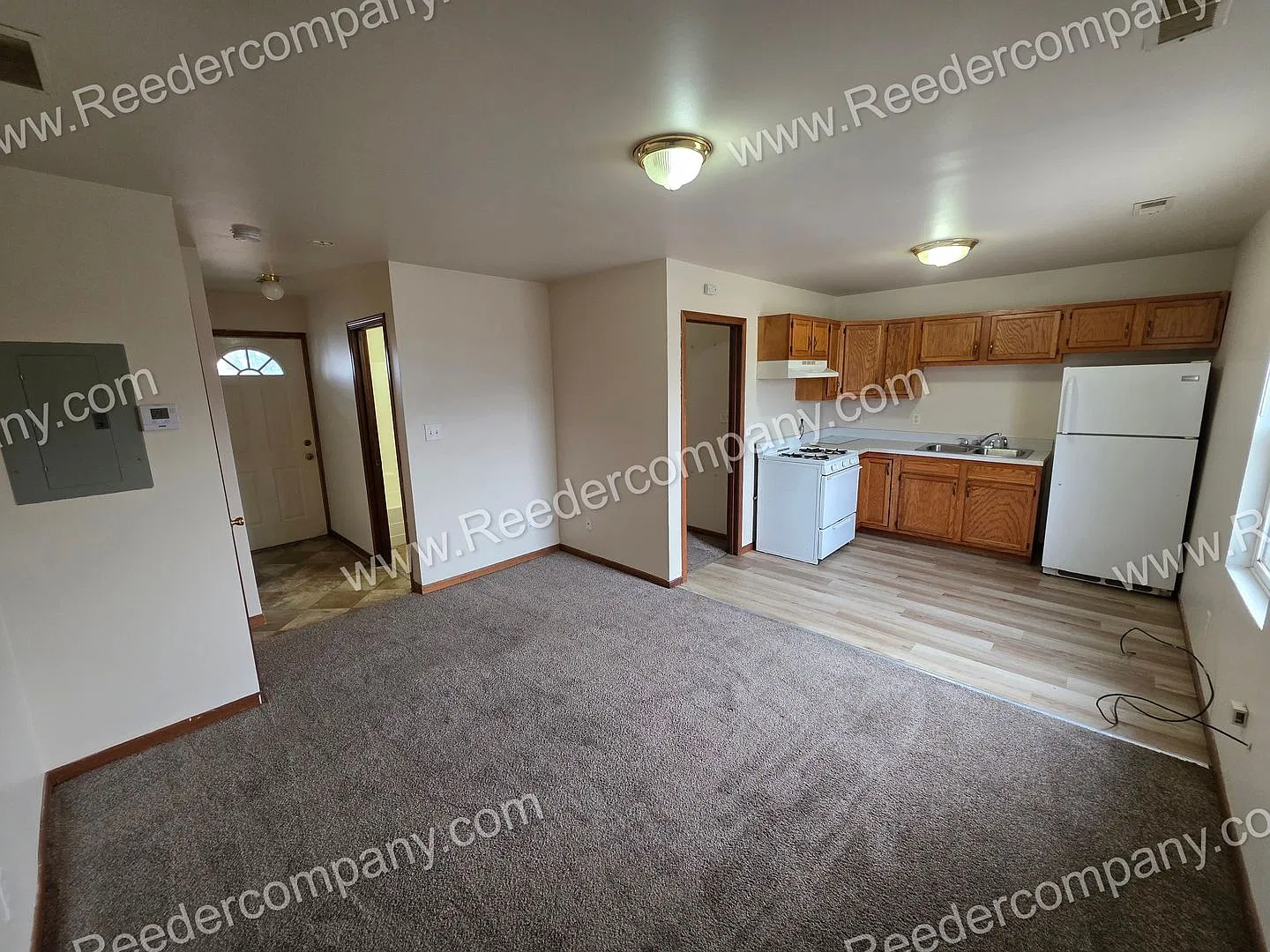 5633-5635 Calumet Avenue — Photo 2