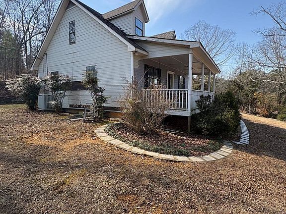 2nd image of 340 Valley View Dr