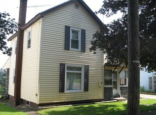 17 Grove St, Corry, PA 16407